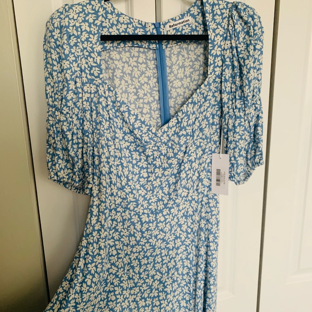 Reformation Light Blue and White Puff-Sleeve Square-Neck Mini Dress - Picture 3 of 9